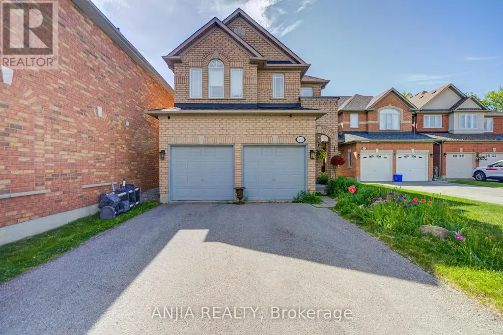 132 Estate Garden Drive, Richmond Hill (Oak Ridges)