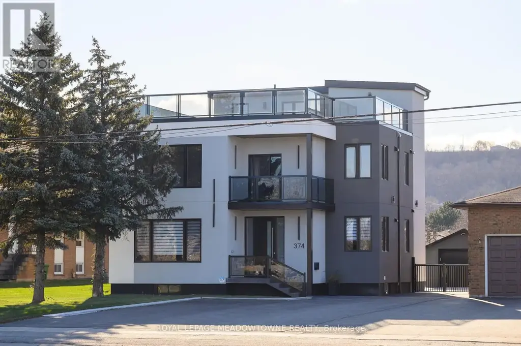 374 Highway 8, Hamilton (Stoney Creek)