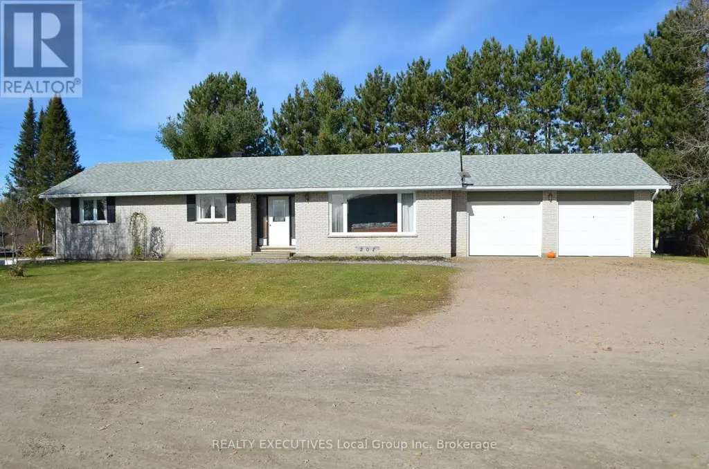 202 Young Street E, Powassan (Trout Creek)