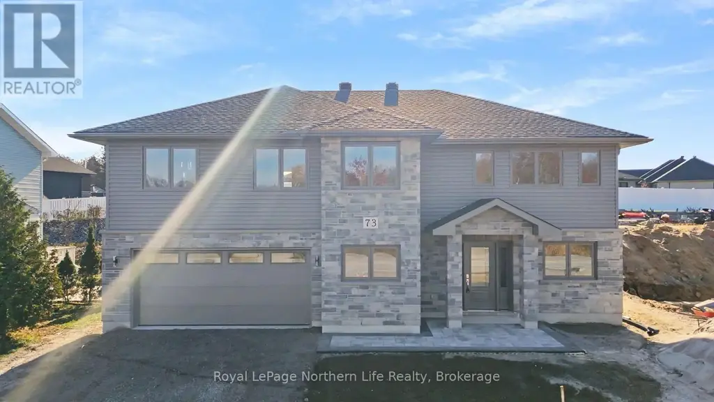 73 Carmichael Drive, North Bay (Airport)