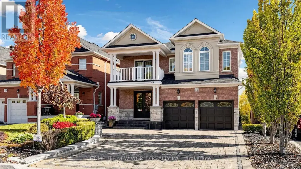 19 Featherwood Drive, Vaughan (Patterson)