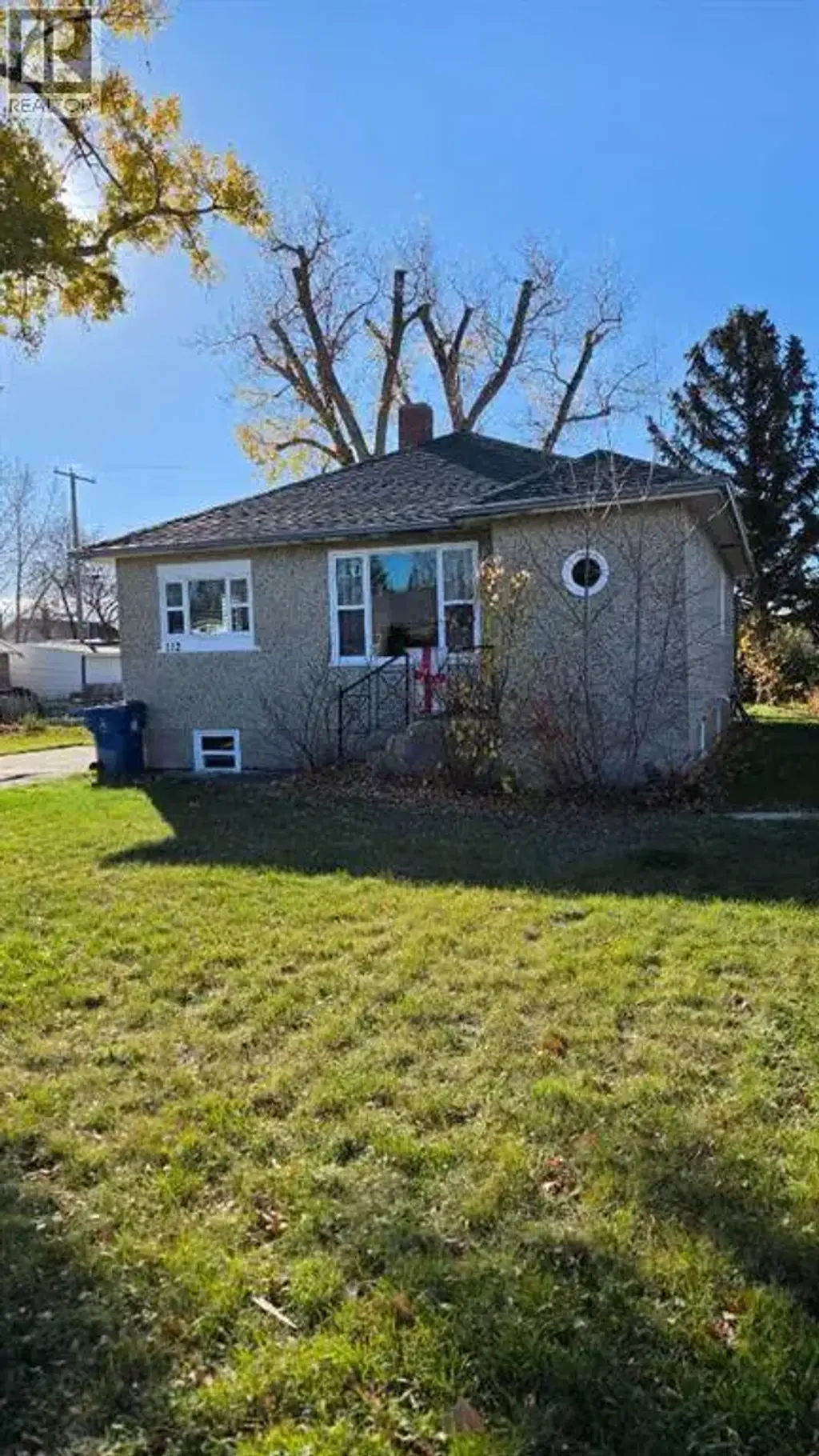 112 2 Avenue Ne, Milk River