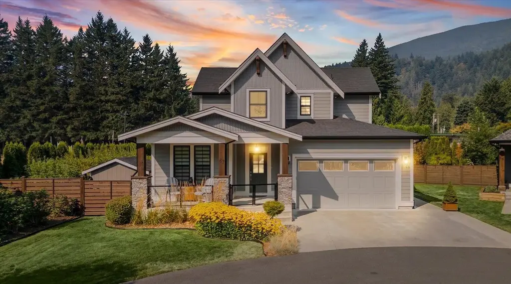 67 1885 Columbia Valley Road, Cultus Lake South, Lindell Beach