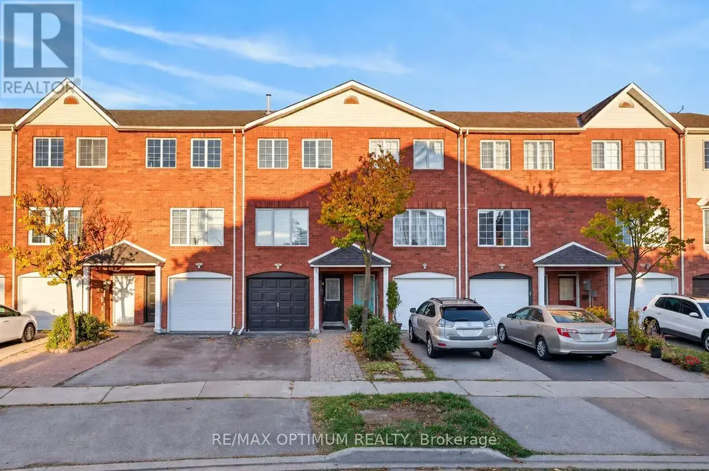 86 Sufi Crescent, Toronto (Victoria Village)