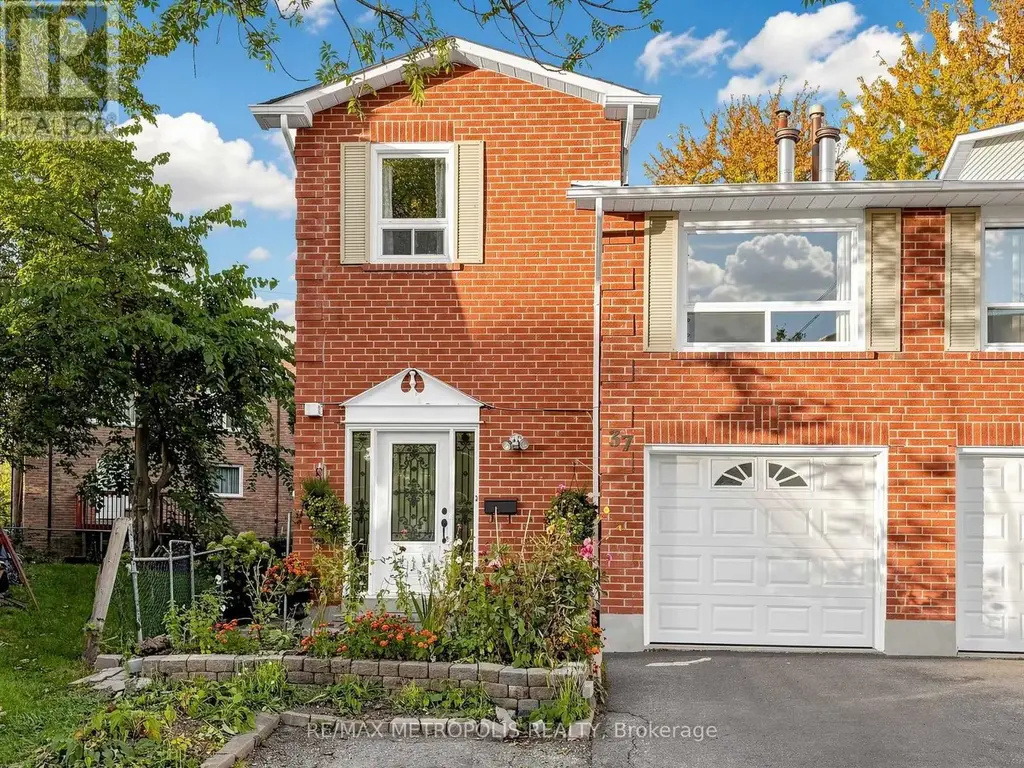 37 Levitt Court, Toronto (Westminster-Branson)