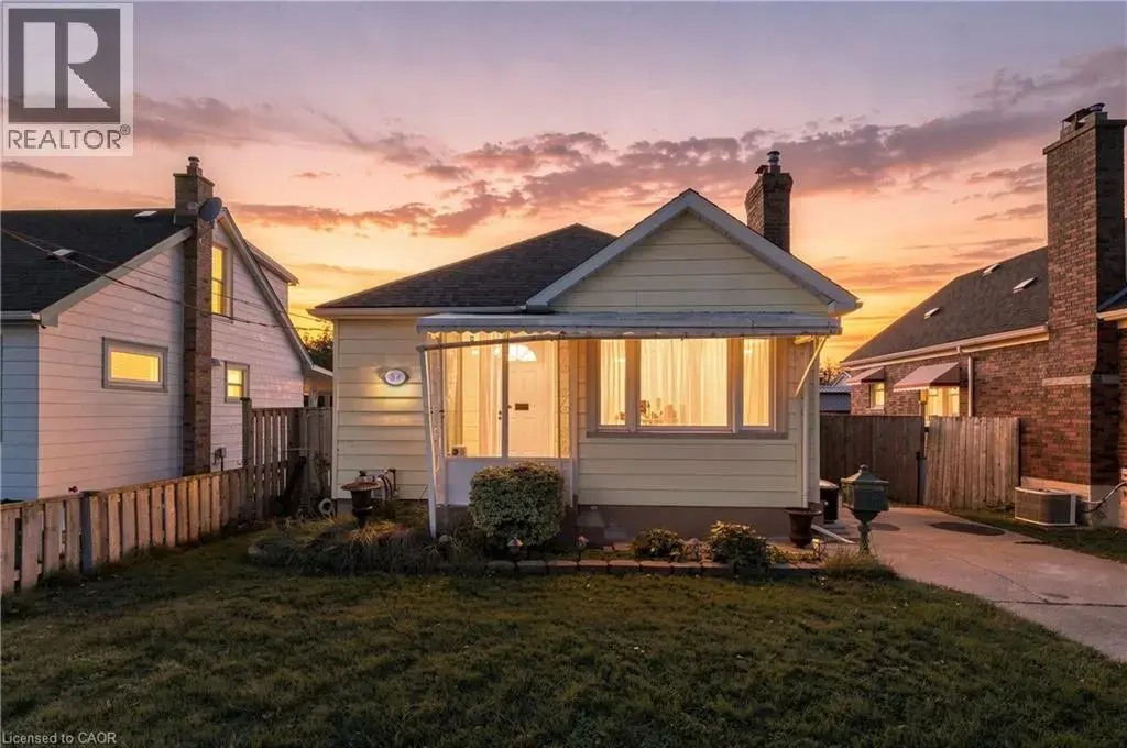 34 Pinecrest Avenue, St. Catharines