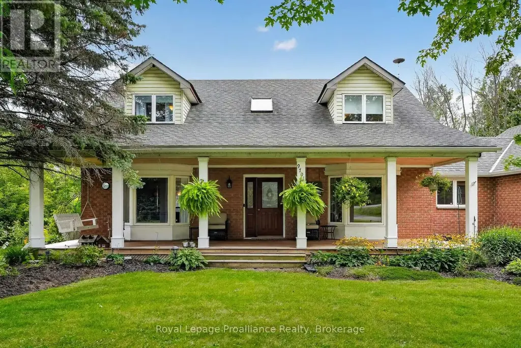 9701 County Road 2, Hamilton Township