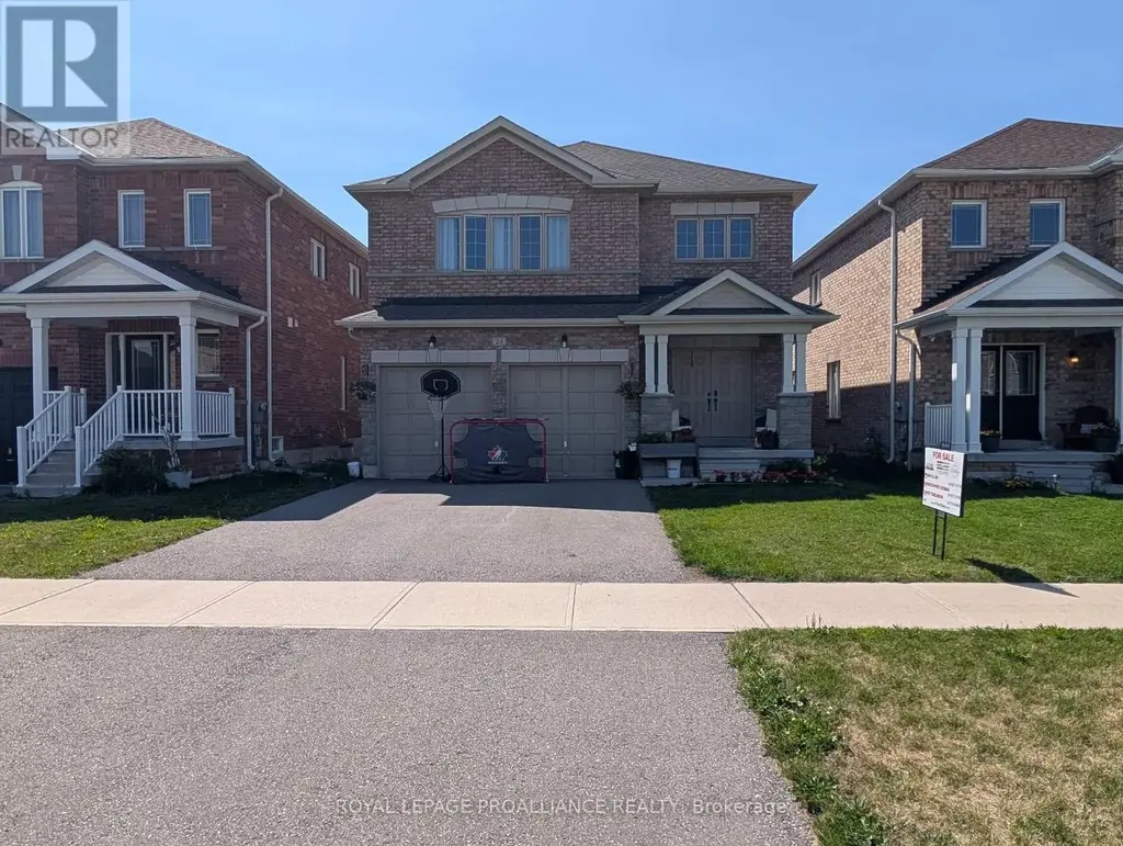 24 Terry Clayton Avenue, Brock (Beaverton)