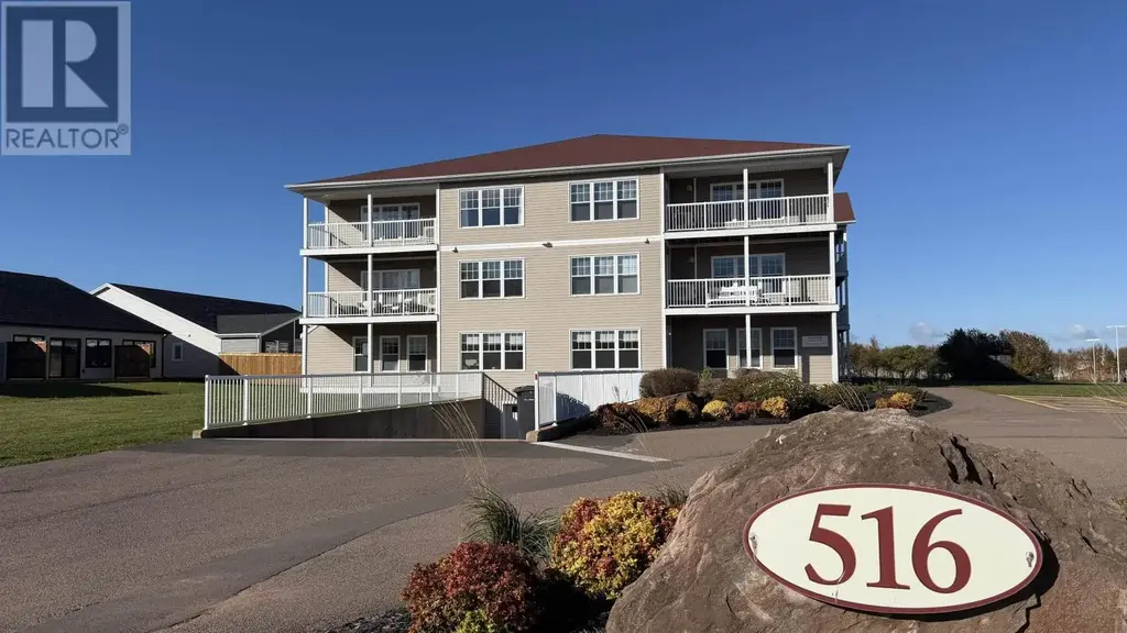 302 516 Macewen Road, Summerside