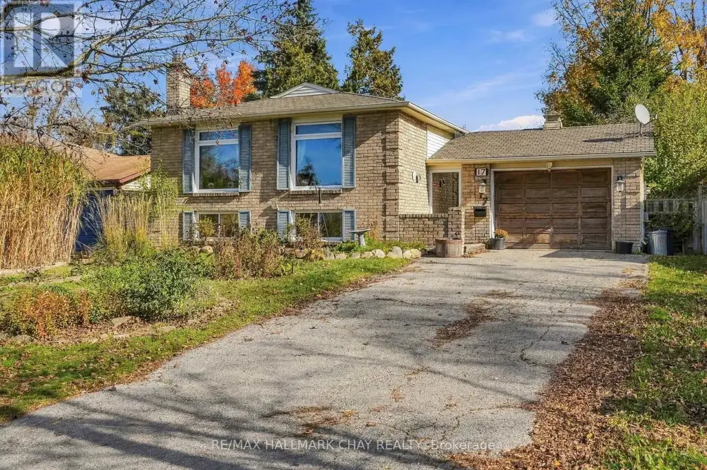 17 Wells Crescent, Barrie (Sunnidale)