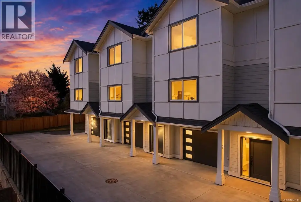 3 621 Broadway St, Saanich