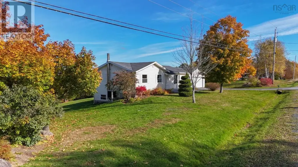 69 Dawson Heights, Pine Grove