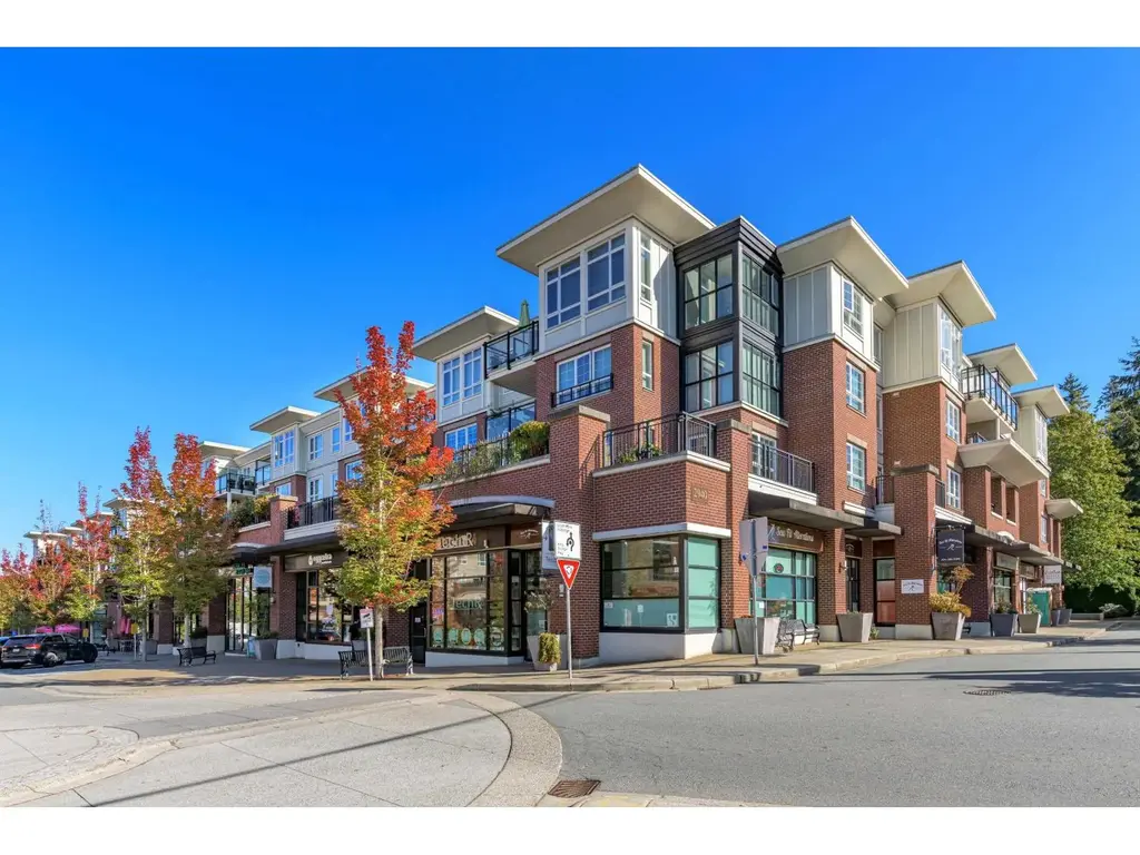 207 2940 King George Boulevard, Surrey