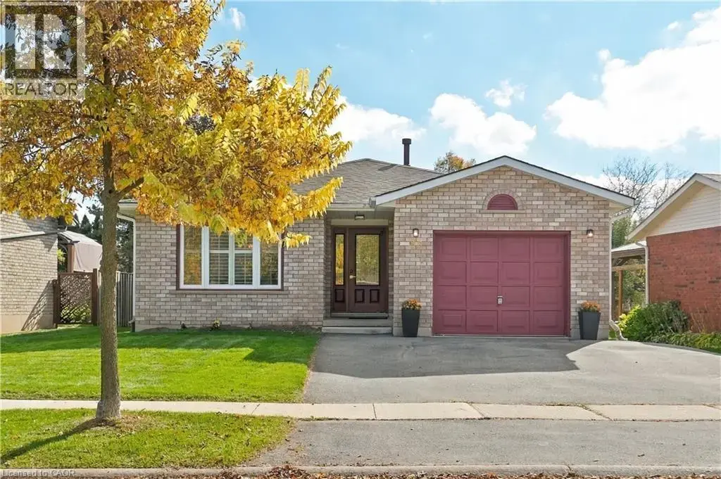 99 Lynden Hill Crescent, Brantford