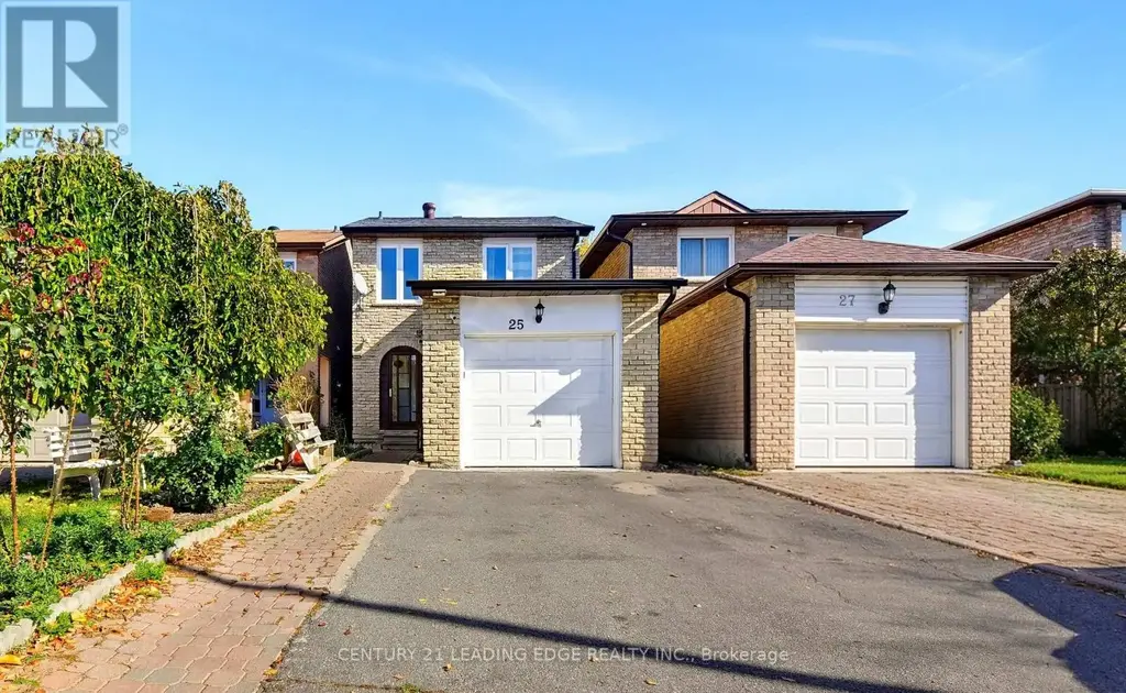 25 Croxley Green, Markham (Milliken Mills West)