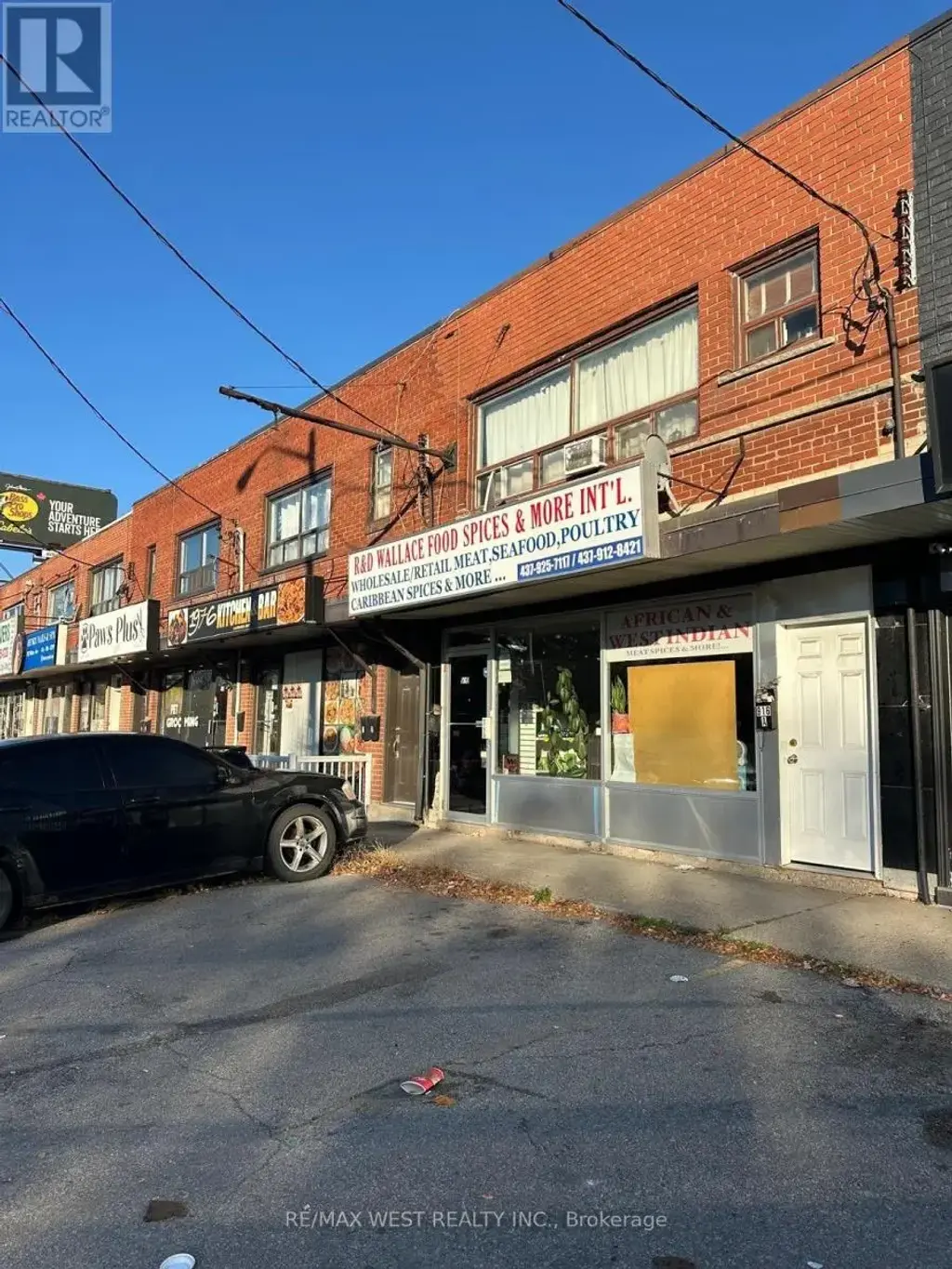 916 Wilson Avenue, Toronto (Downsview-Roding-CFB)