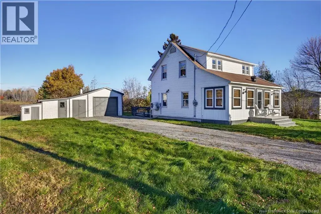 12 Dunnetts Road, Whitney