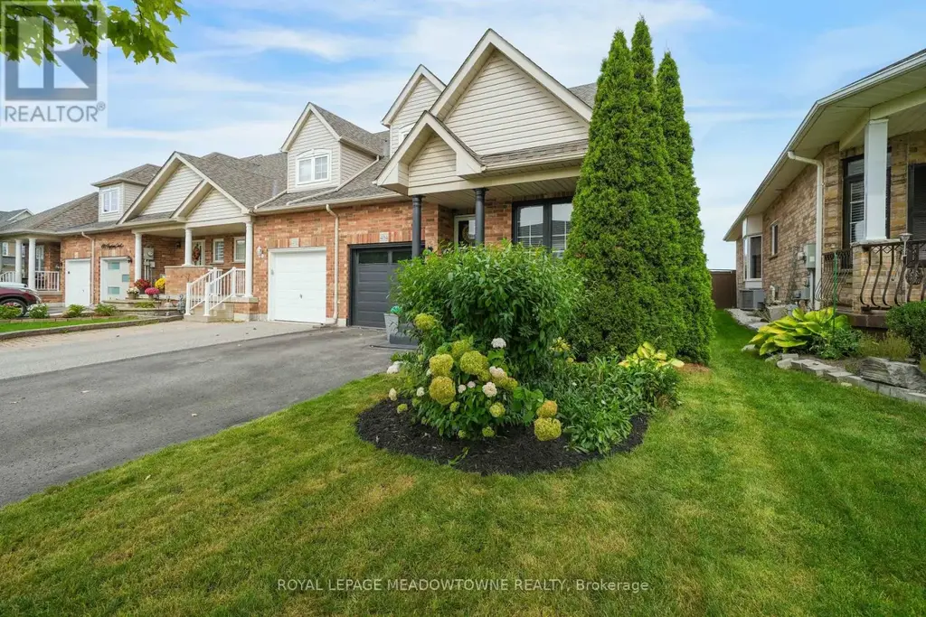 494 Flagstone Court, Oshawa (Samac)