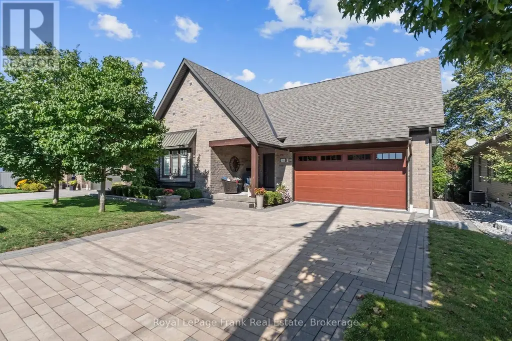 864 Burnham Street, Cobourg