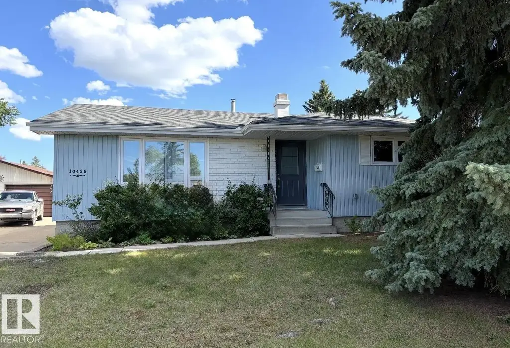 10439 37 Av Nw, Edmonton