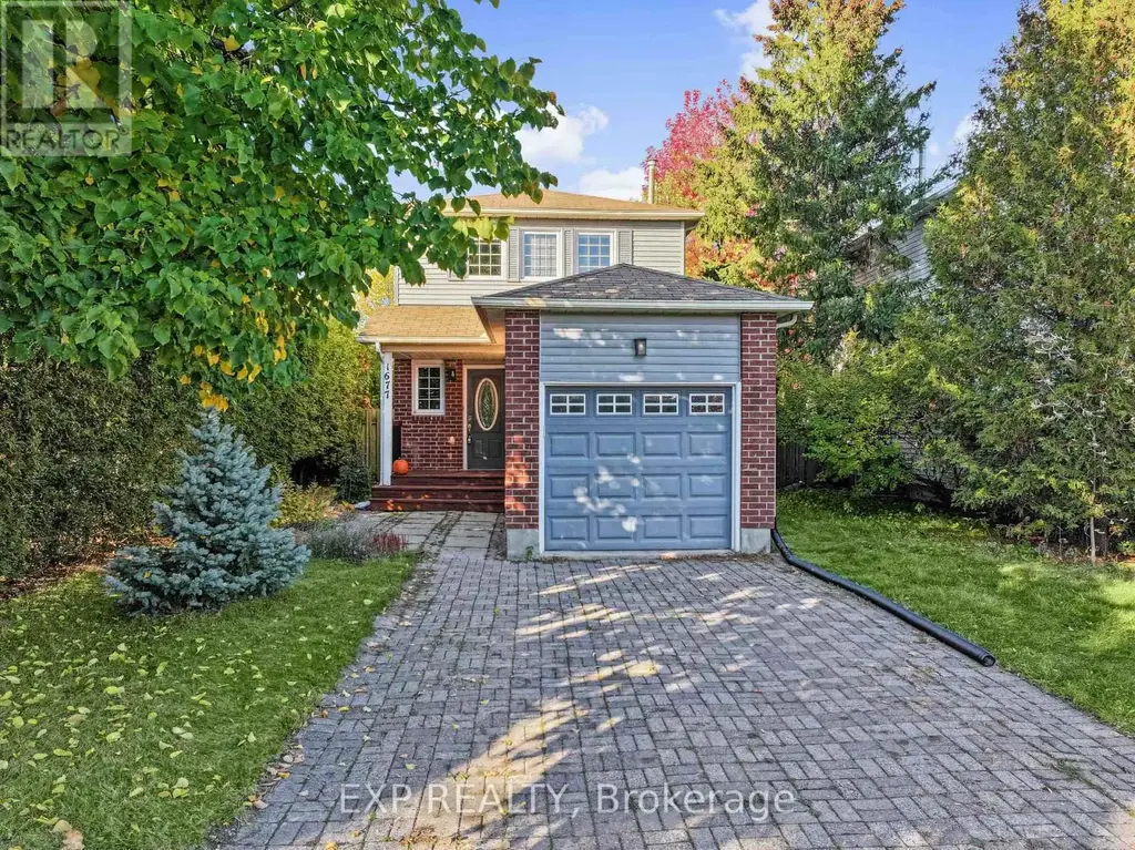 1677 Lacombe Drive, Ottawa