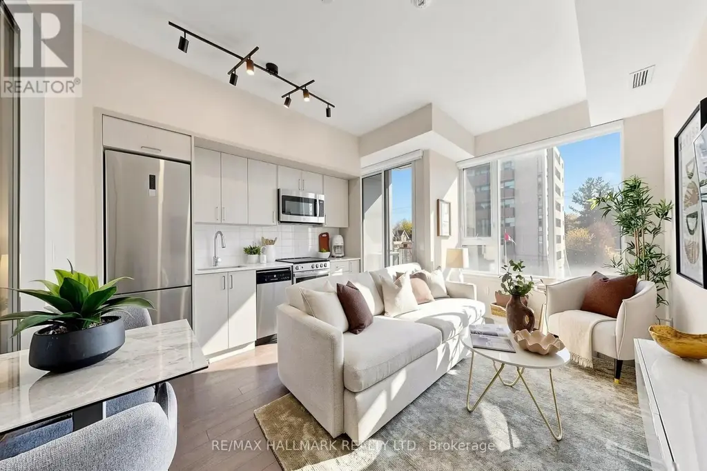 305 - 1 Cardiff Road, Toronto (Mount Pleasant West)