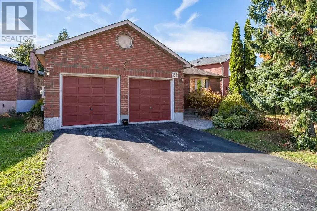 29 Ferguson Drive, Barrie (Northwest)
