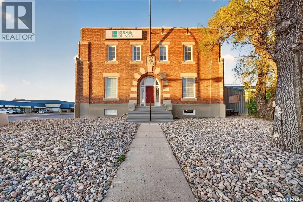 1736 Dewdney Avenue, Regina