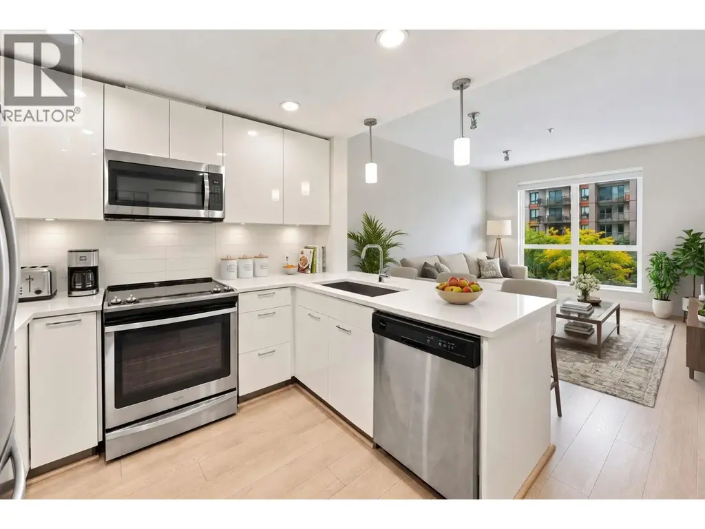 307 719 W 3rd Street, North Vancouver
