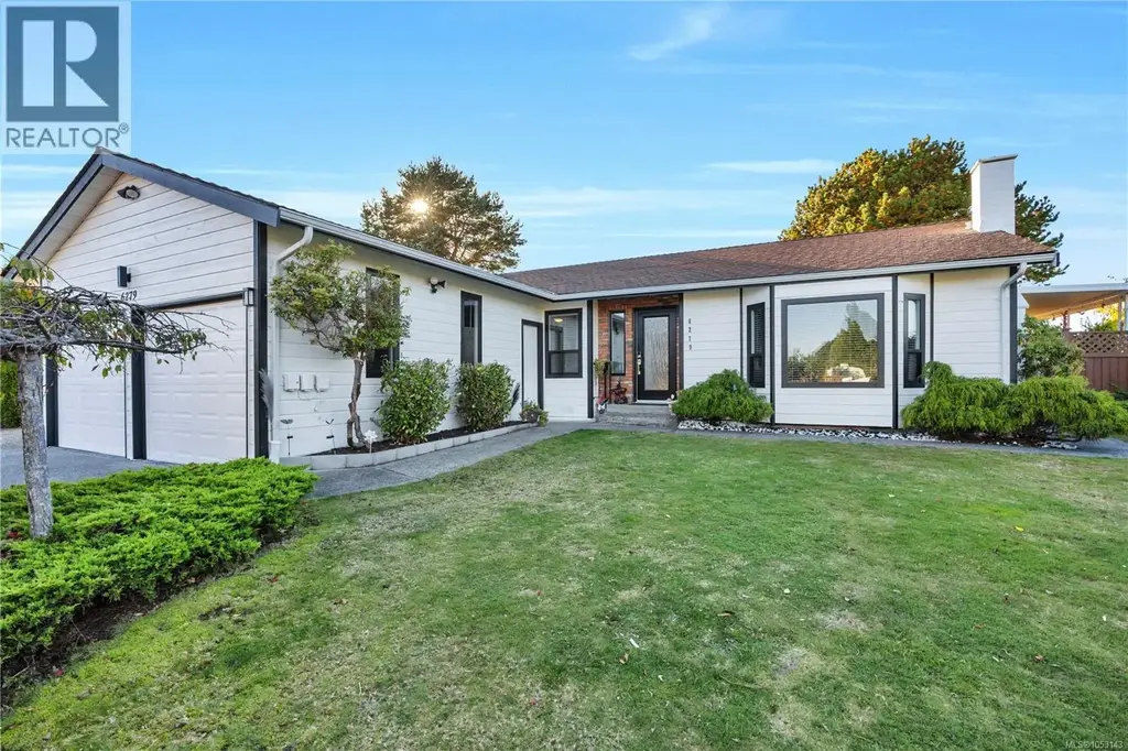 6279 Blueback Rd, Nanaimo