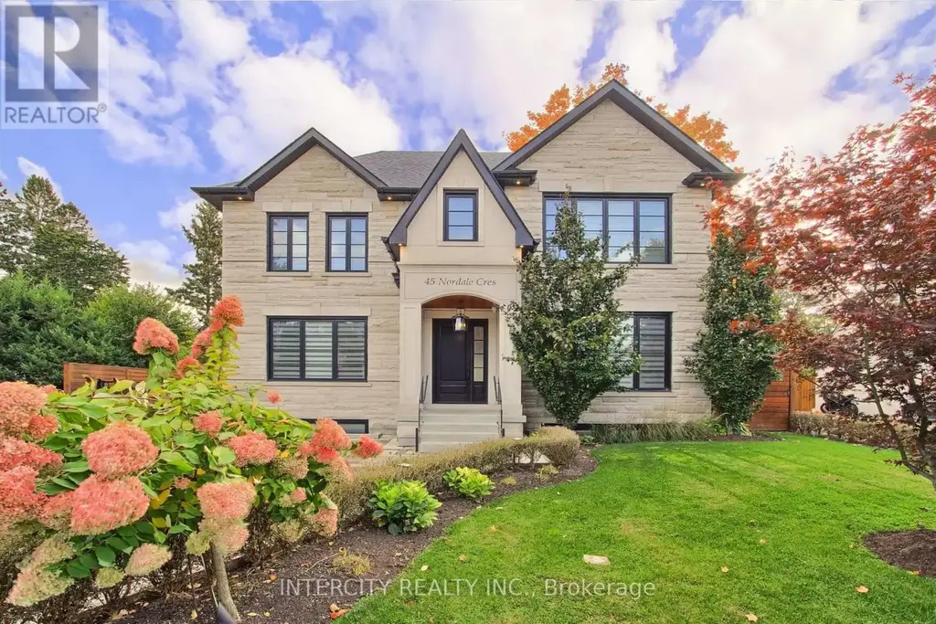 45 Nordale Crescent, Toronto (Brookhaven-Amesbury)