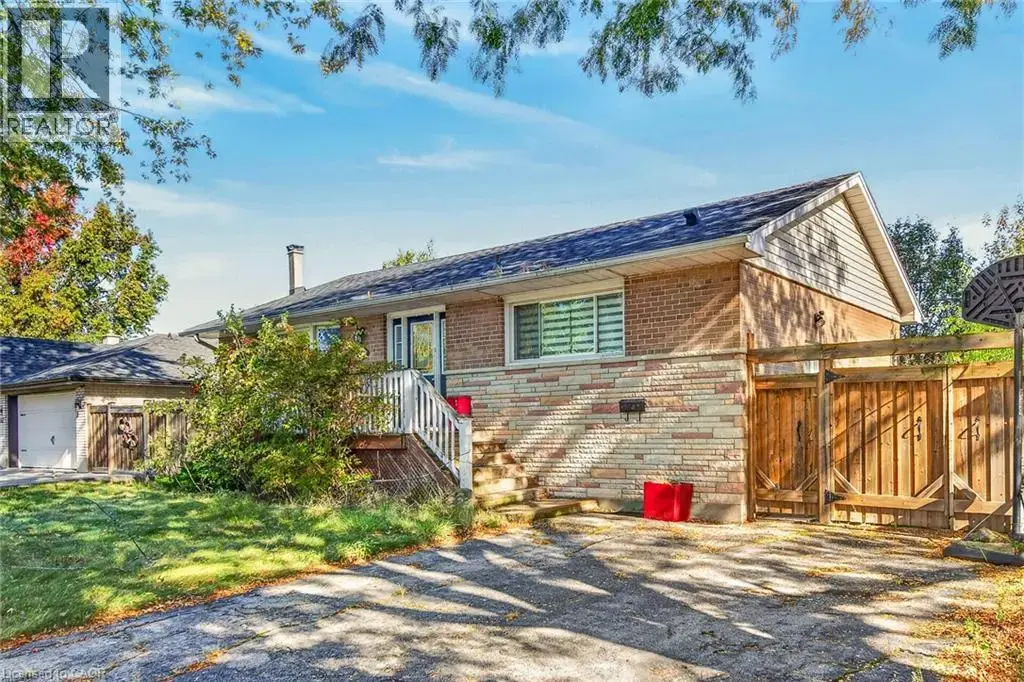 363 Duncombe Drive, Burlington