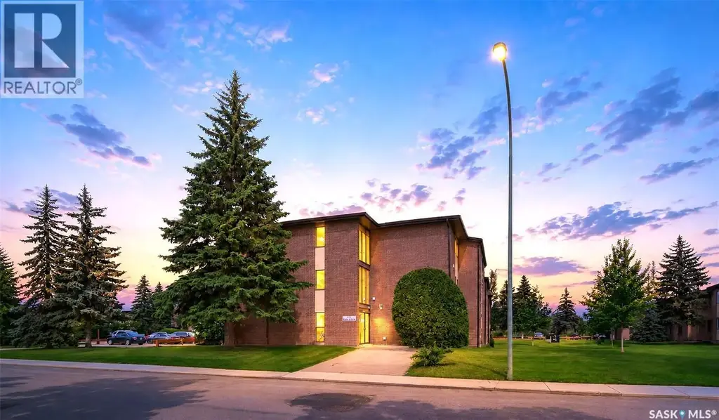 309 315 Tait Crescent, Saskatoon