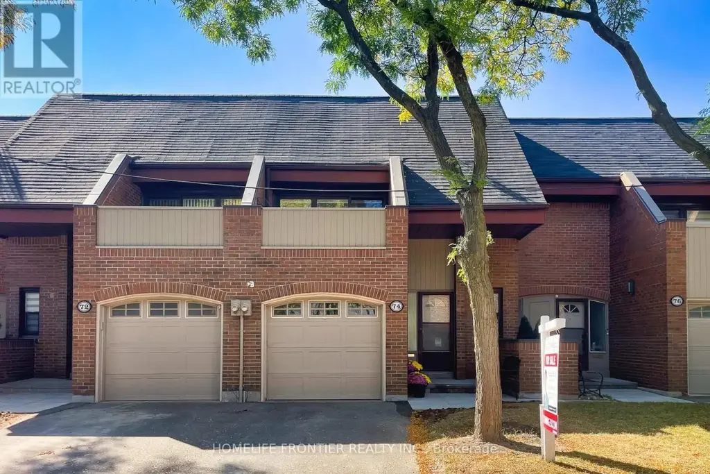 74 Flaming Roseway, Toronto (Willowdale East)