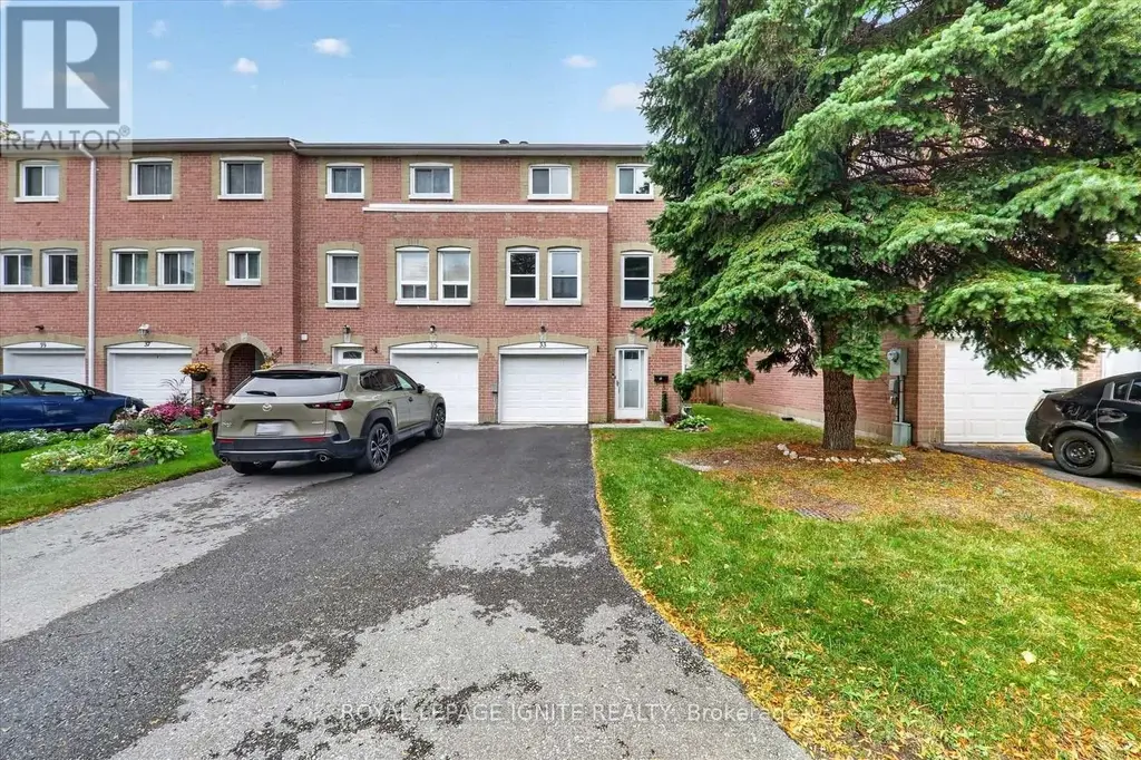 33 - 200 Murison Boulevard, Toronto (Malvern)