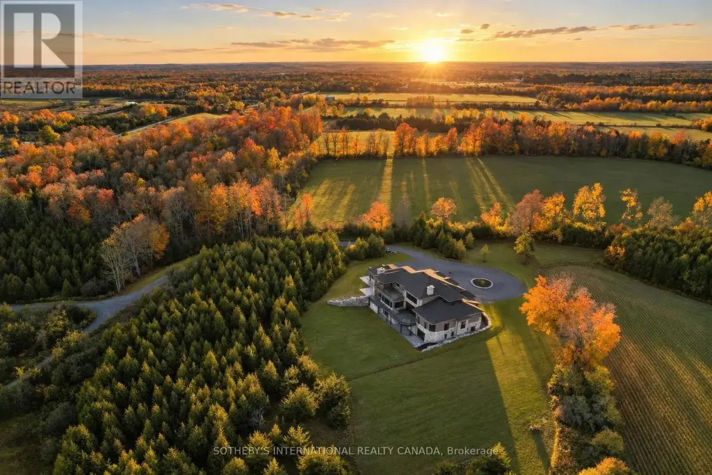 6374 Smith Boulevard, Georgina (Pefferlaw)