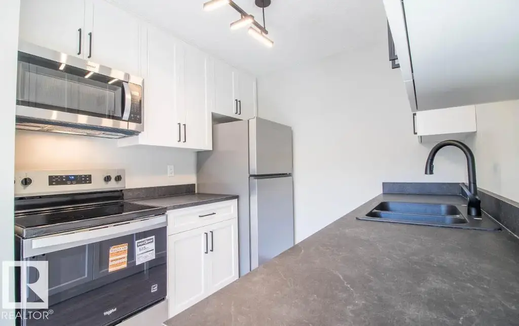 3129 139 Av Nw, Edmonton