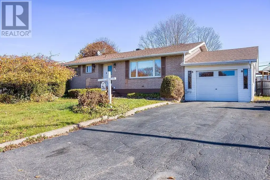24 Chartwell Dr, Sault Ste. Marie