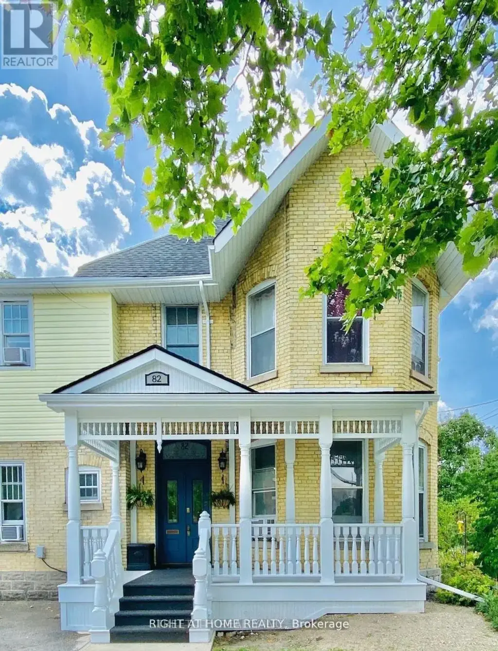 82 Wellington Street, St. Thomas