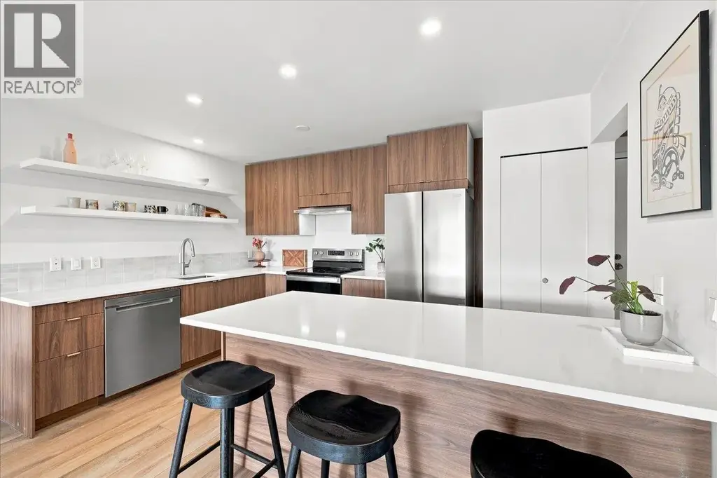 207 236 W 2nd Street, North Vancouver