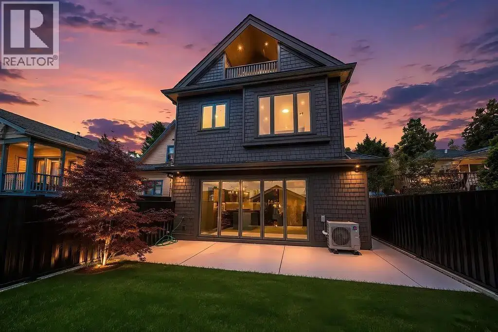 2 847 E 10th Avenue, Vancouver