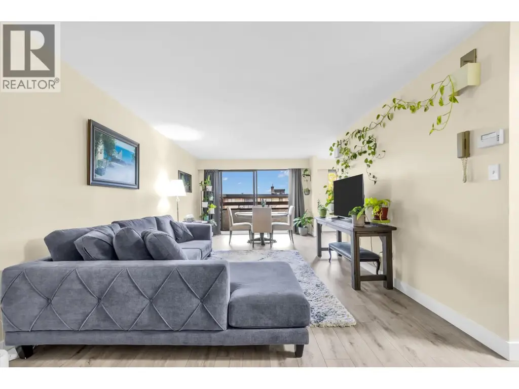 203 515 Eleventh Street, New Westminster