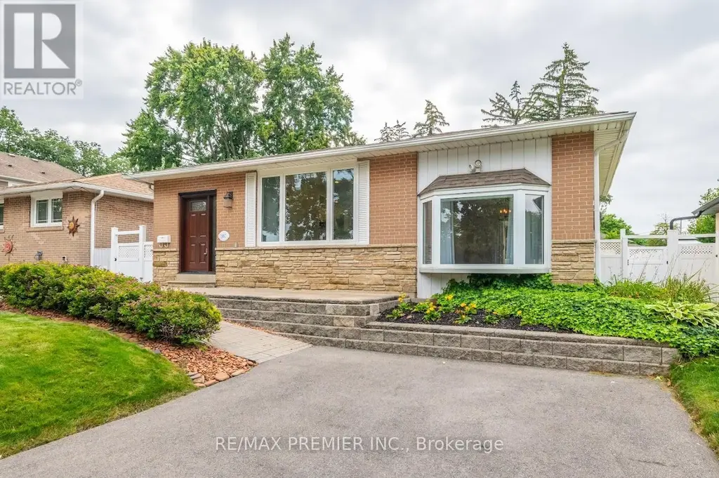 1997 Truscott Drive, Mississauga (Clarkson)