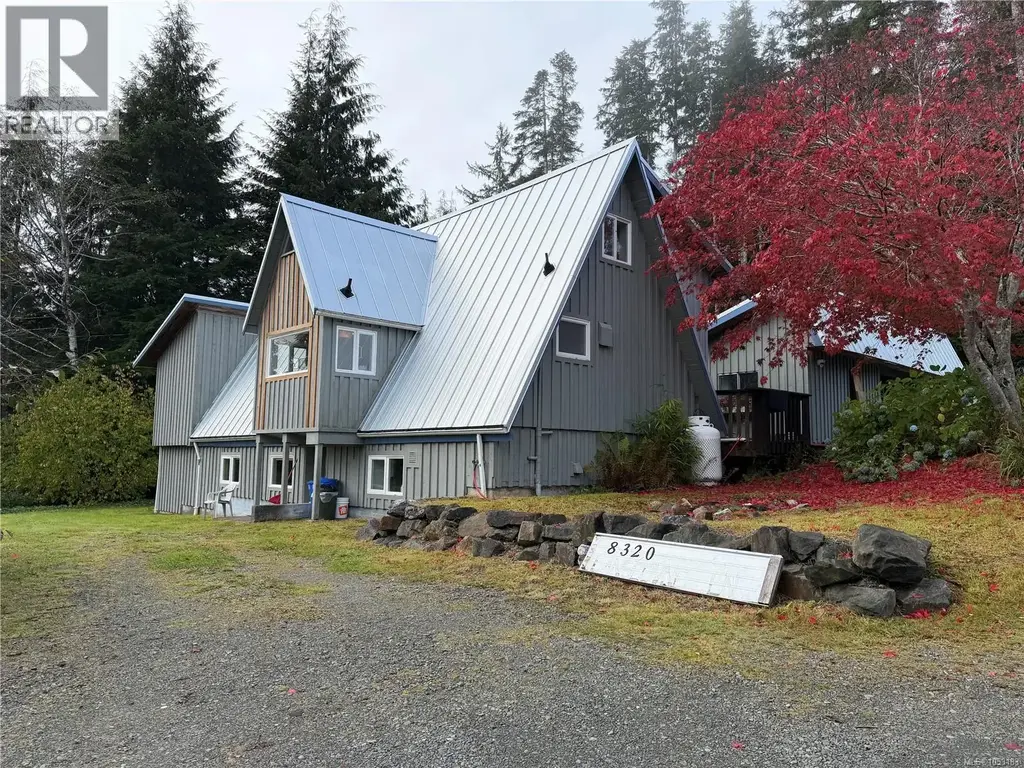 8320 Lansdowne Rd, Port Hardy