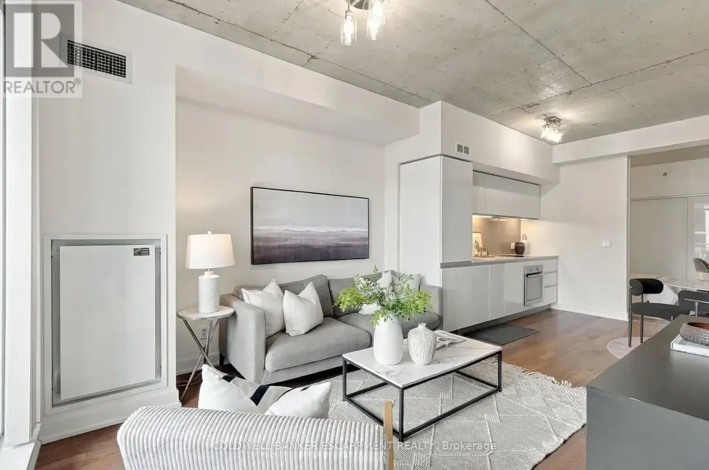 628 - 20 Minowan Miikan Lane, Toronto (Little Portugal)