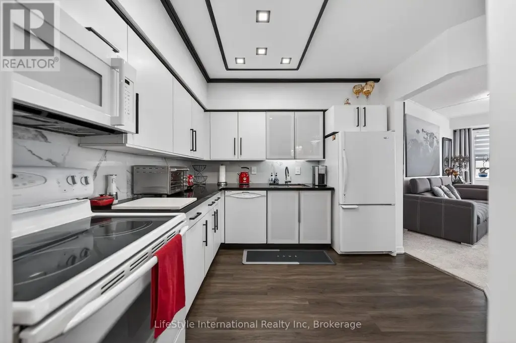213 - 208 Silvercreek Parkway N, Guelph (Junction/Onward Willow)
