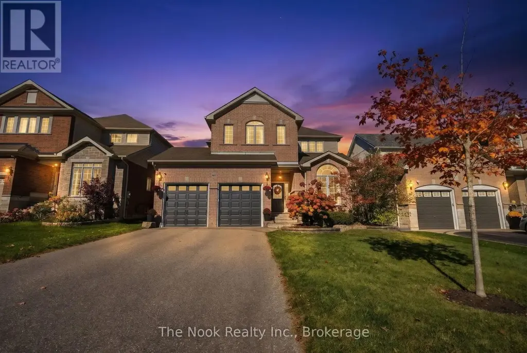 966 Hinterland Court, Oshawa (Pinecrest)