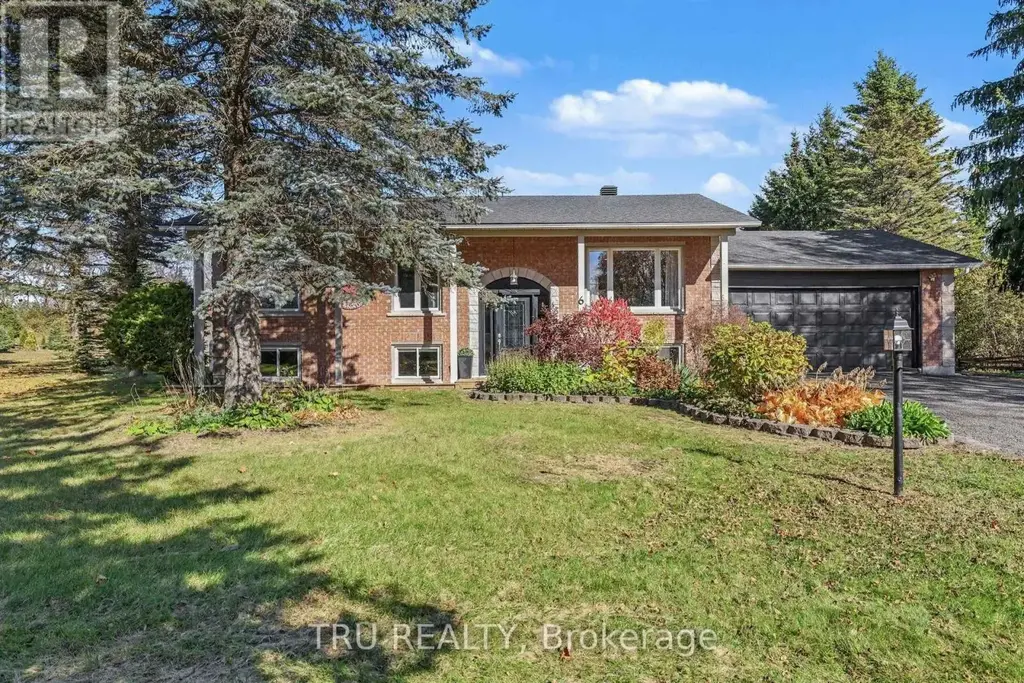 6 Oxford Heights Drive, North Grenville