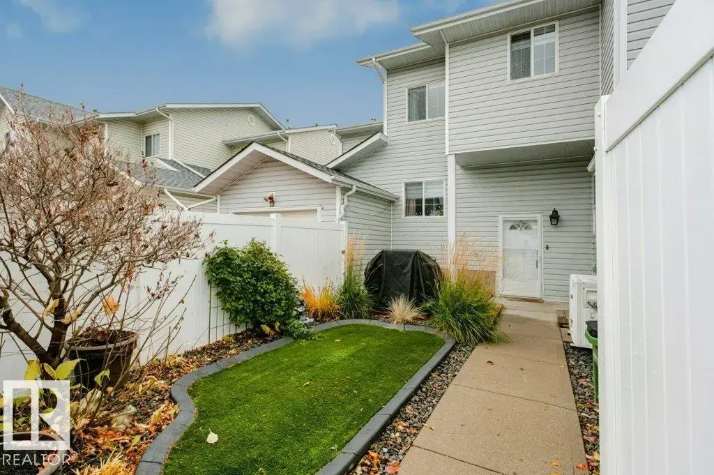 #20 8203 160 Av Nw, Edmonton