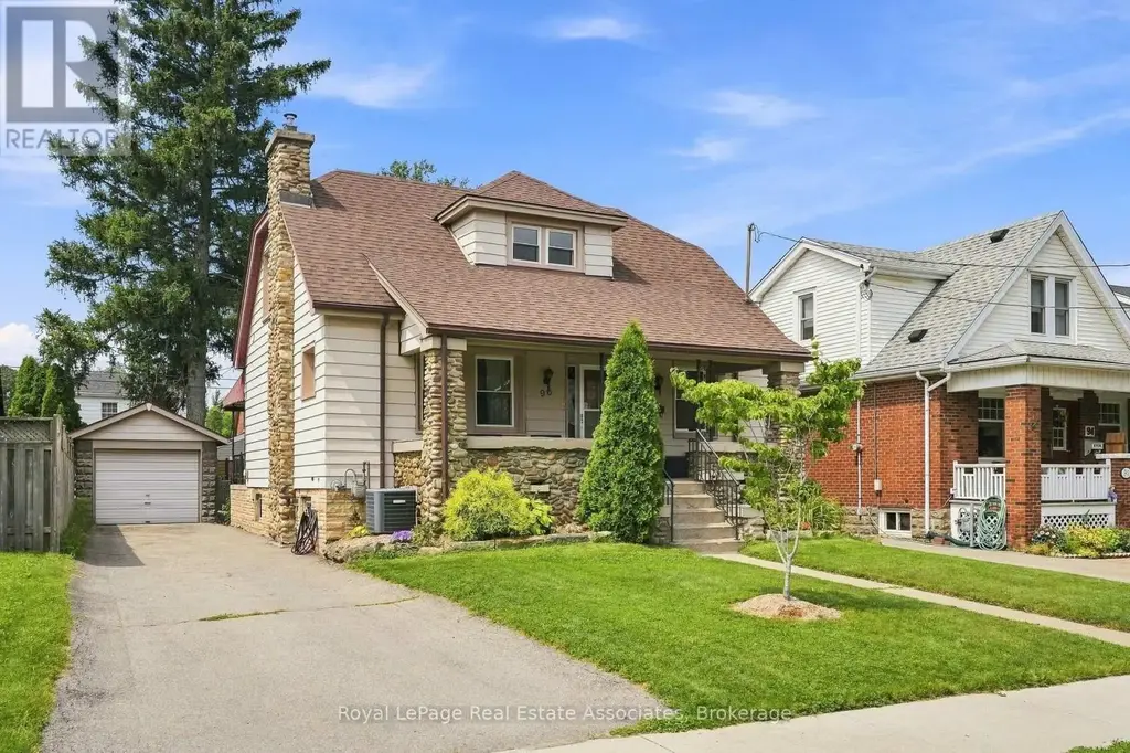 96 Huxley Avenue S, Hamilton (Delta)